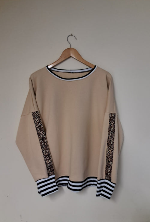 SWEATSHIRT WITH ANIMAL PRINT SIZE 20/22