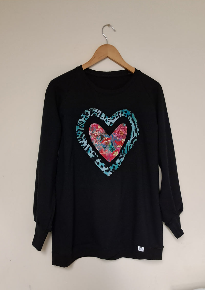 NEW * CLASSIC BLACK WITH HEARTS*