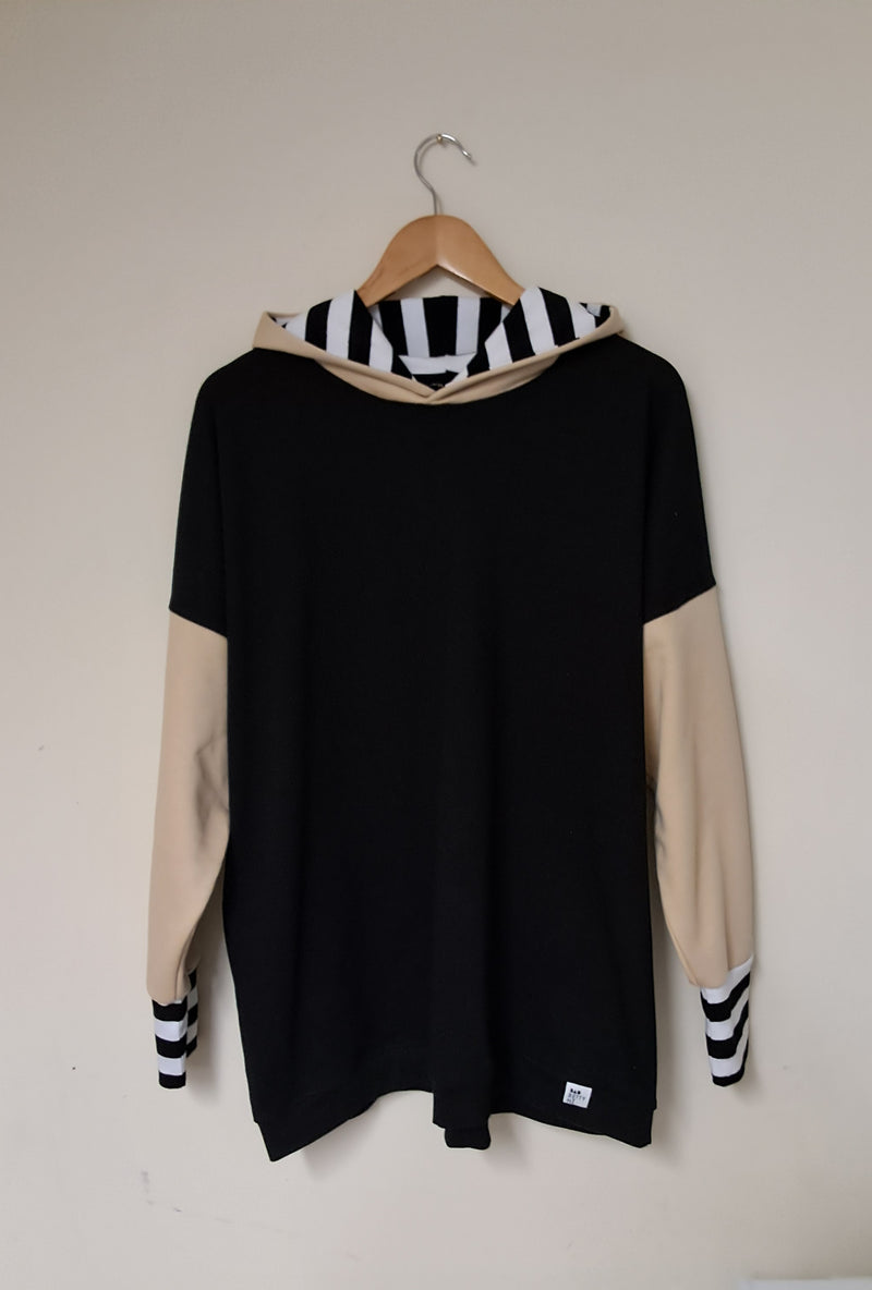 NEW SEASON HOODIE