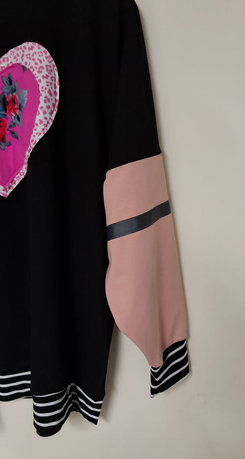 NEW BLACK/PINK SWEATSHIRT