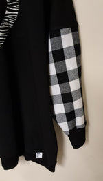 CLASSIC BLACK/WHITE SWEATSHIRT