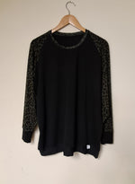 BLACK SWEATSHIRT WITH LEOPARD-PRINT