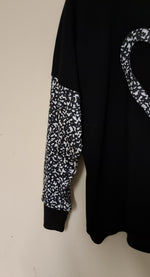 NEW *BLACK N WHITE* SWEATSHIRT