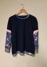 NAVY SWEATSHIRT WITH CONTRASTING SLEEVES