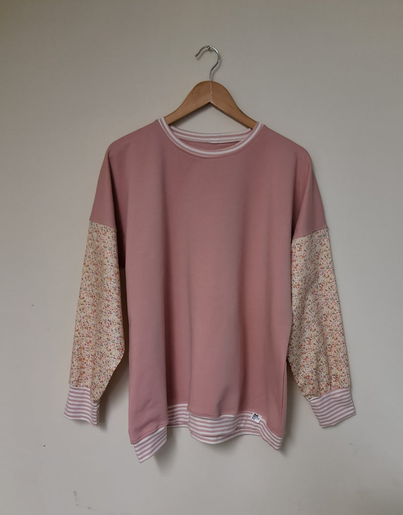 NEW *SUMMER SWEATSHIRT *