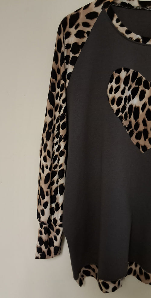 NEW *SAHARA* SWEATSHIRT