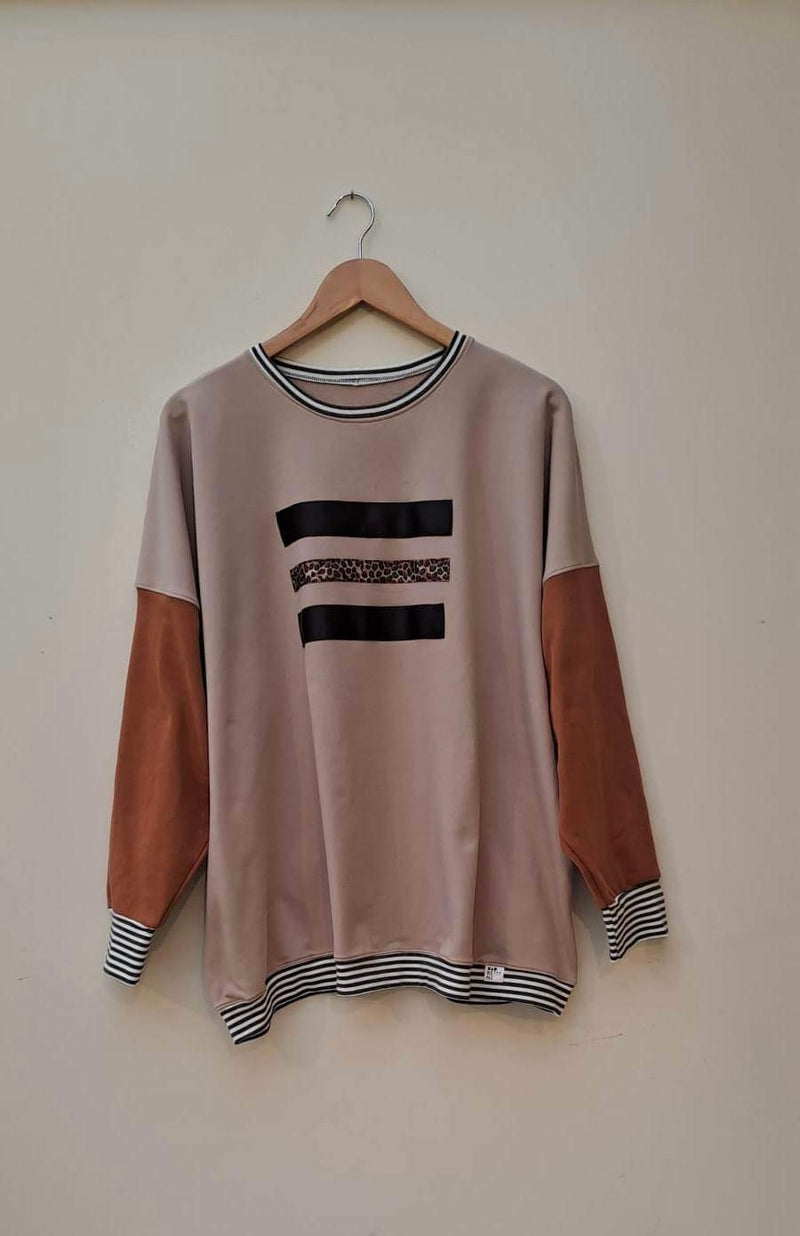 NEW OVERSIZED SWEATSHIRT