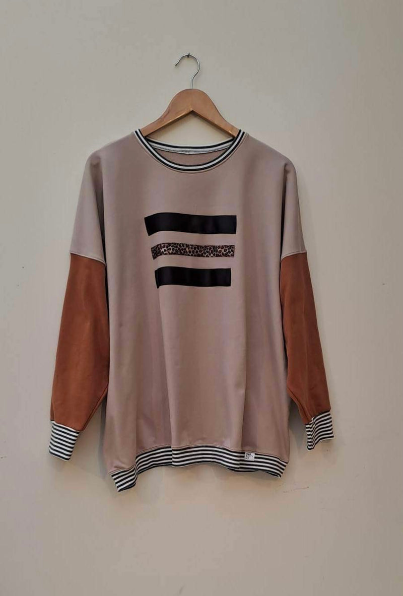 NEW OVERSIZED SWEATSHIRT