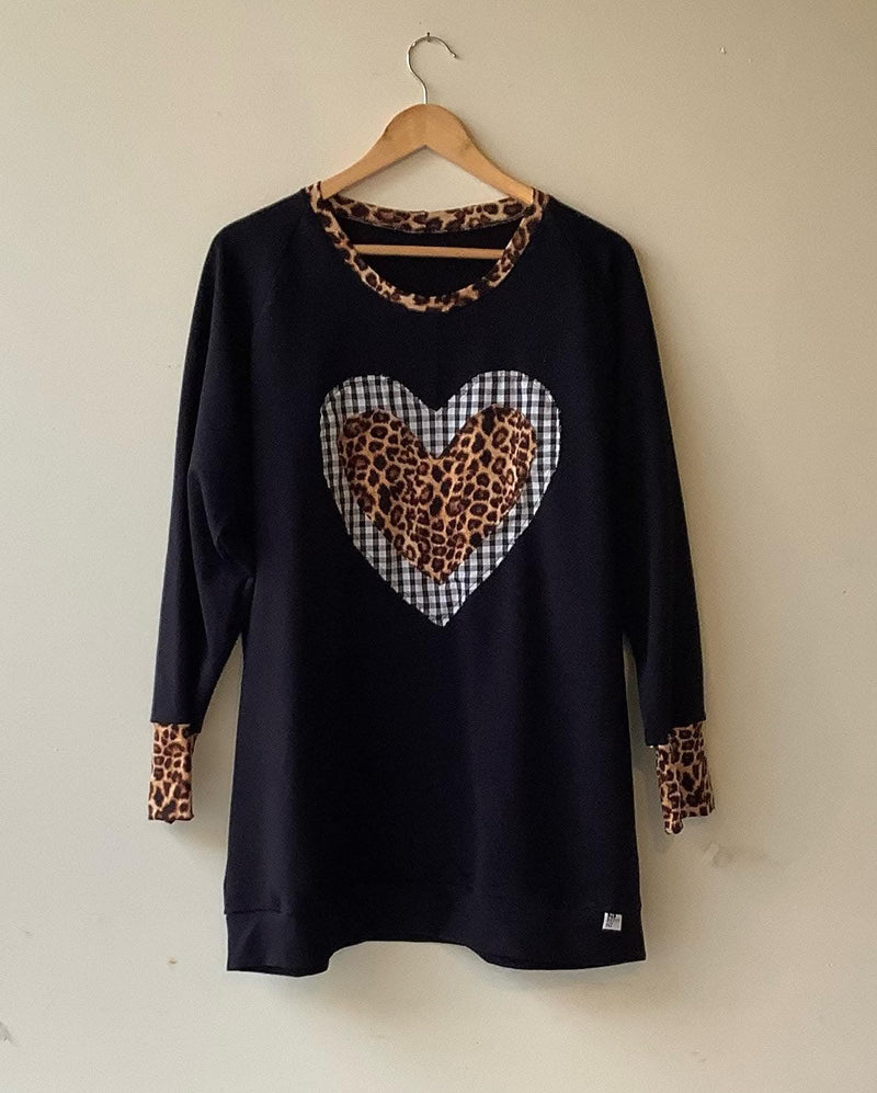 DOUBLE BEAT HEART MOTIF SWEATSHIRT