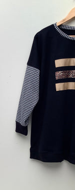 NEW SWEATSHIRT IN BLACK WITH CONTRAST