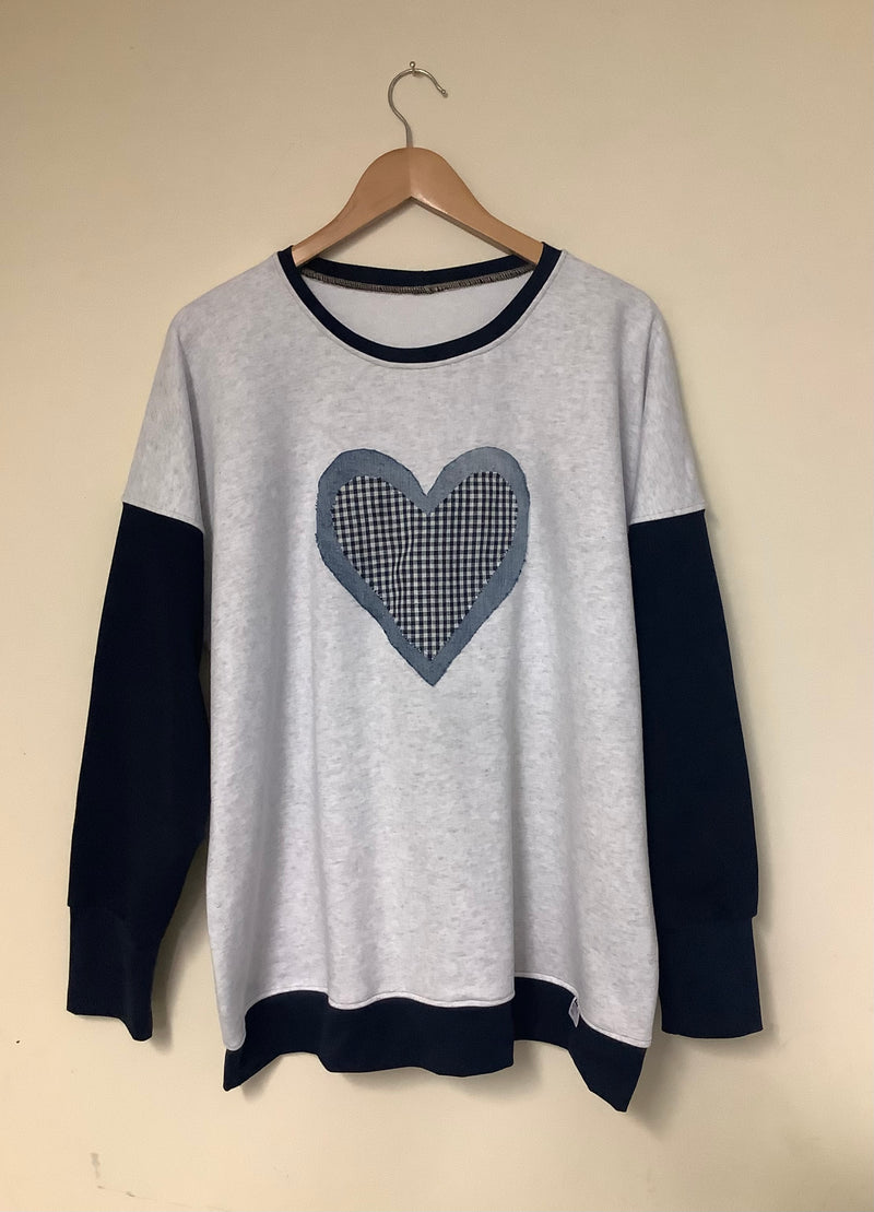 NEW SEASON SWEATSHIRT