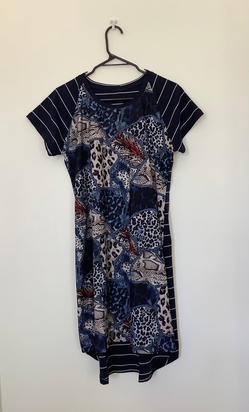 TEE SHIRT DRESS IN SIZE 10/12