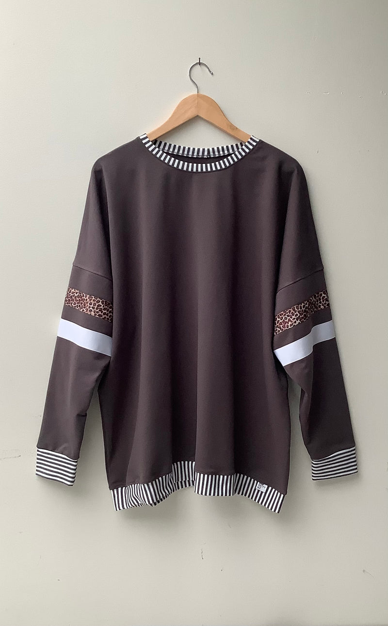SWEATSHIRT SIZE 10