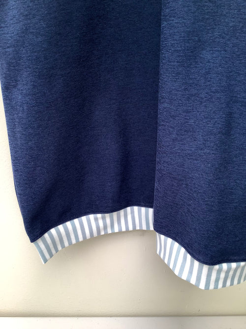 SHORT SLEEVE SWEATSHIRT DRESS. SIZE 12/14