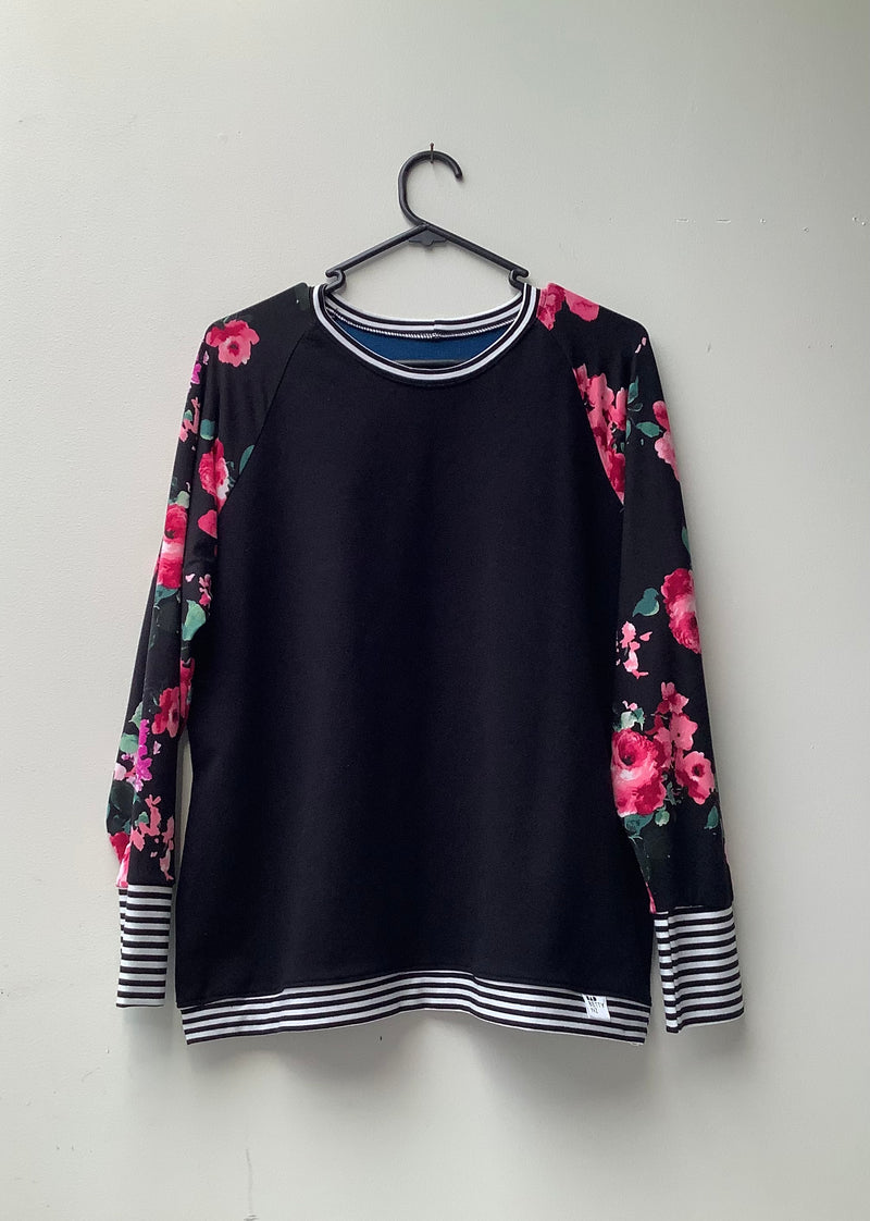 SWEATSHIRT SIZE 10/12