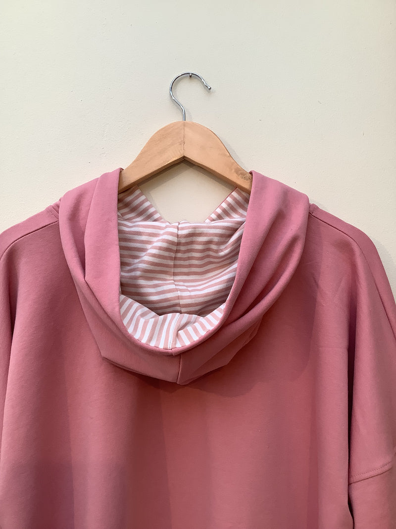 HOODY SWEATSHIRT