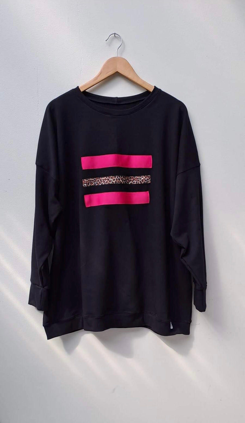 OVERSIZED SWEATSHIRT IN BLACK WITH HOT PINK